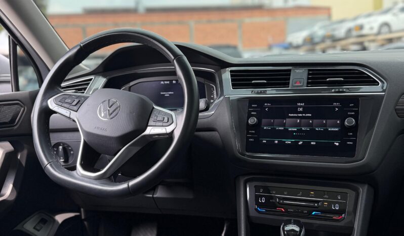 
								VOLKSWAGEN TIGUAN ELEGANCE TSI 4 MOTION full									