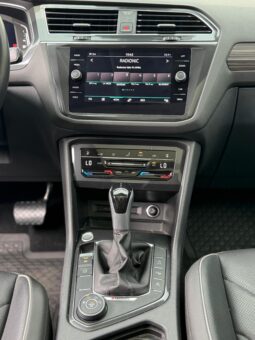 
										VOLKSWAGEN TIGUAN ELEGANCE TSI 4 MOTION full									