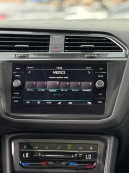 
										VOLKSWAGEN TIGUAN ELEGANCE TSI 4 MOTION full									