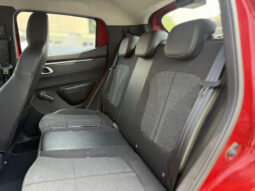 
										Renault Kwid Outsider full									