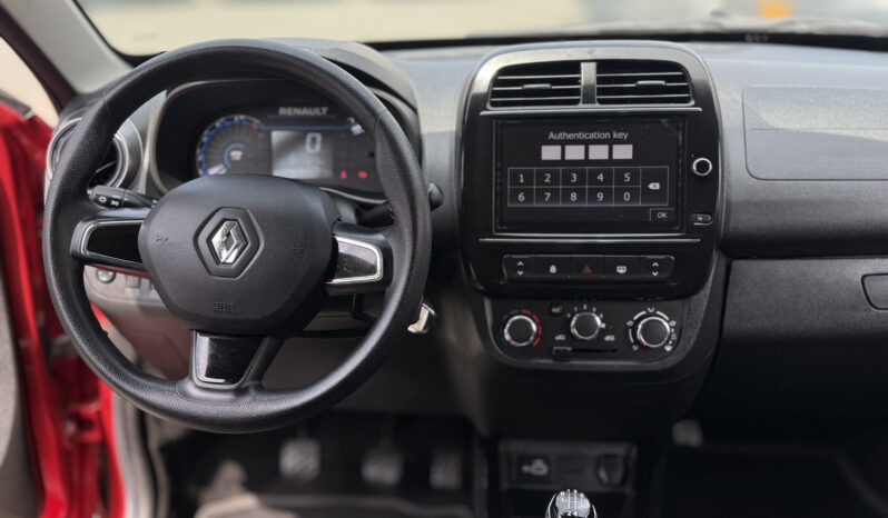 
								Renault Kwid Outsider full									