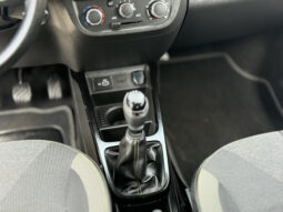 
										Renault Kwid Outsider full									