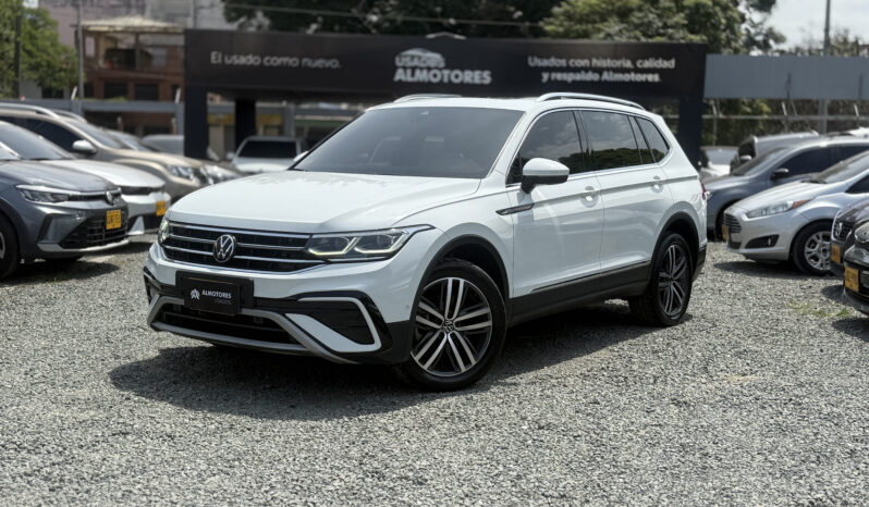 
								Volkswagen Tiguan Elegance full									