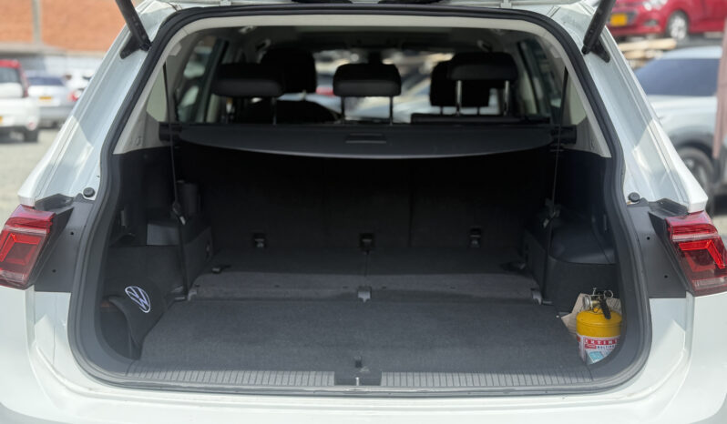 
								Volkswagen Tiguan Elegance full									