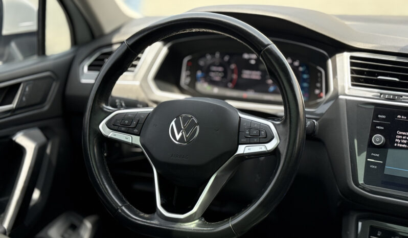 
								Volkswagen Tiguan Elegance full									