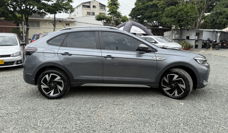 
								Volkswagen Nivus Highline full									