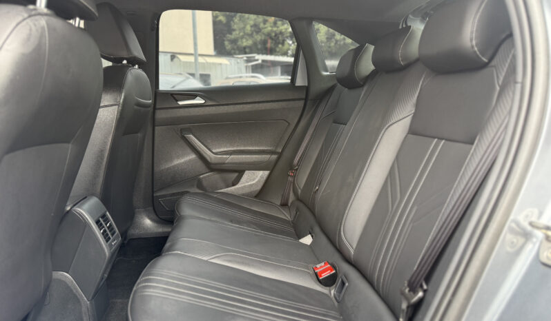 
								Volkswagen Nivus Highline full									