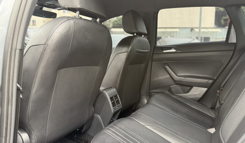 
								Volkswagen Nivus Highline full									
