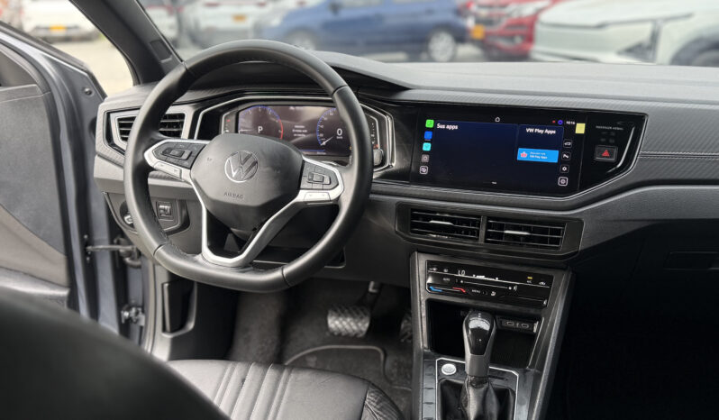 
								Volkswagen Nivus Highline full									