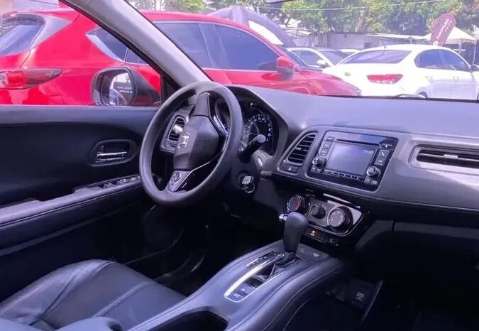 
								HONDA HRV LX XTYLE full									