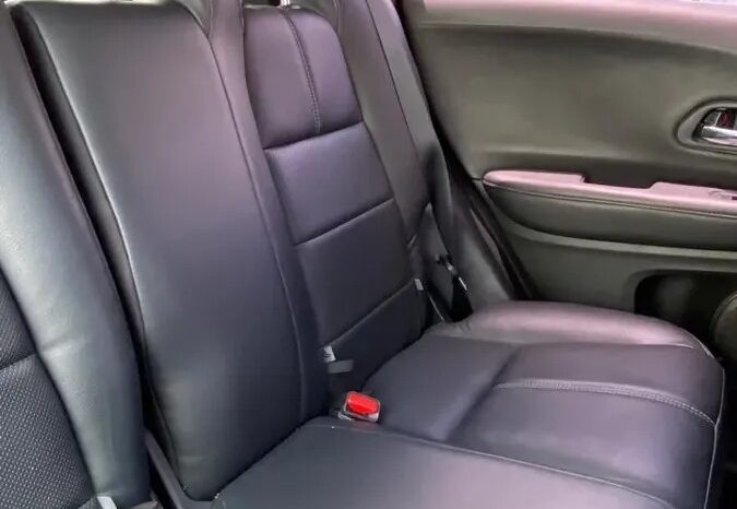 
								HONDA HRV LX XTYLE full									