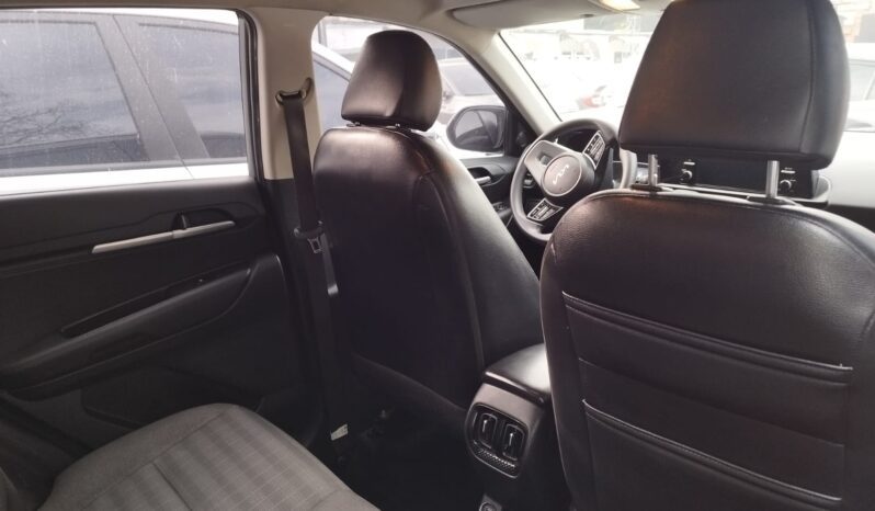 
								KIA SONET VIBRANT full									